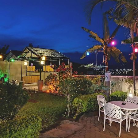 Yambi Guesthouse Kigali Bagian luar foto