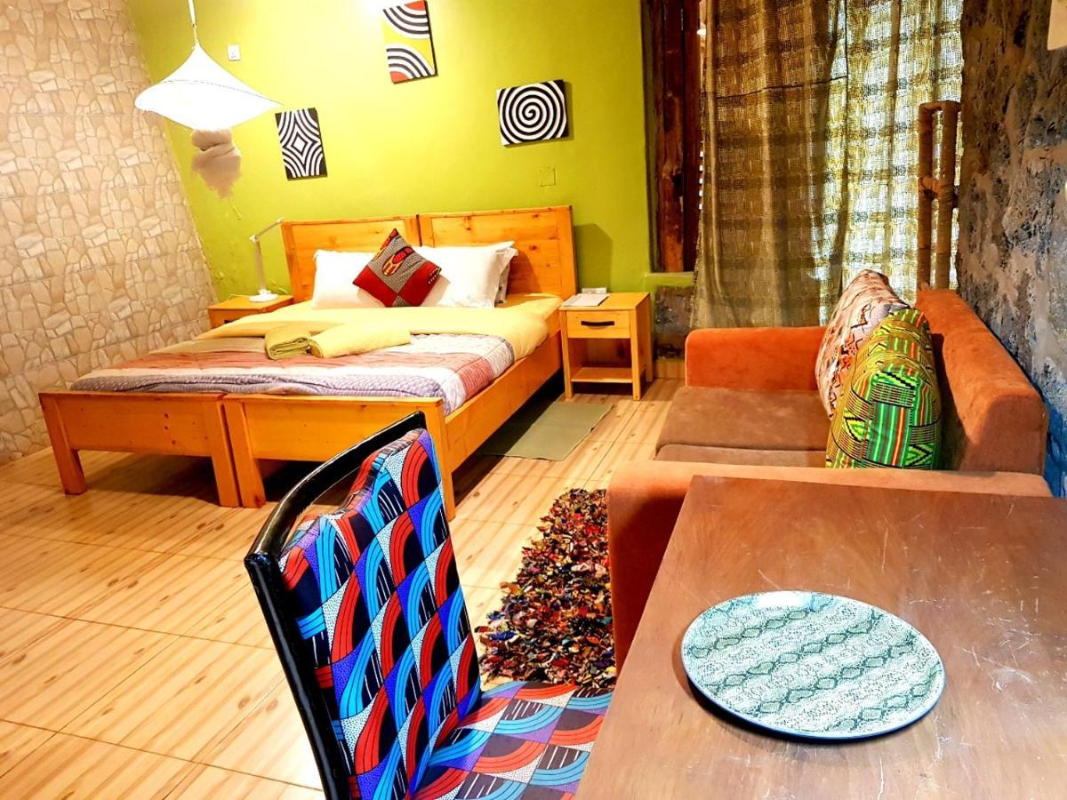 Yambi Guesthouse Kigali Bagian luar foto