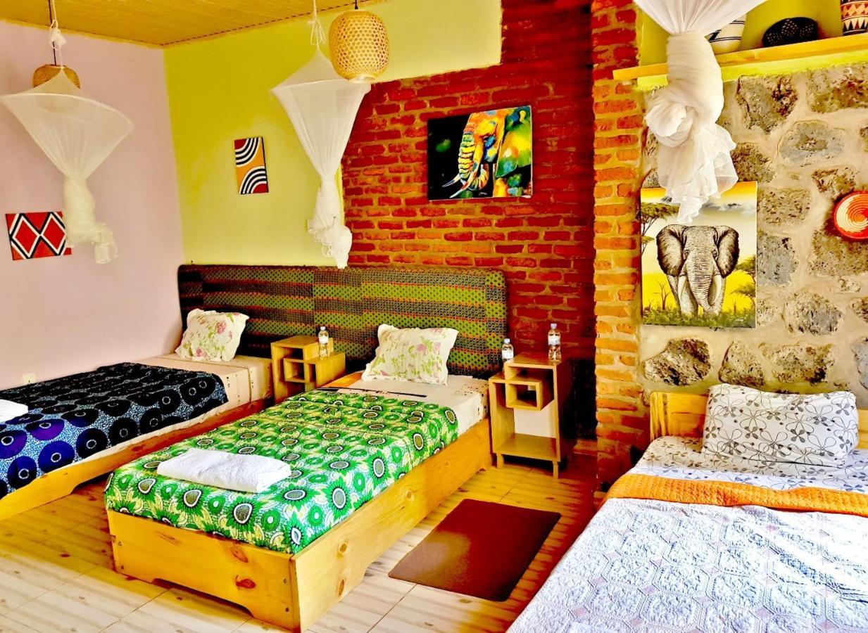 Yambi Guesthouse Kigali Bagian luar foto