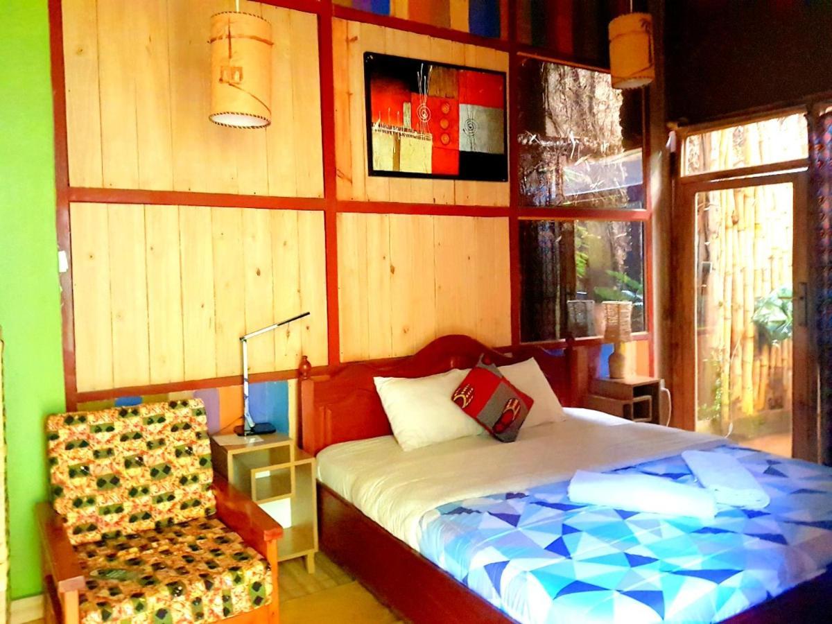 Yambi Guesthouse Kigali Bagian luar foto