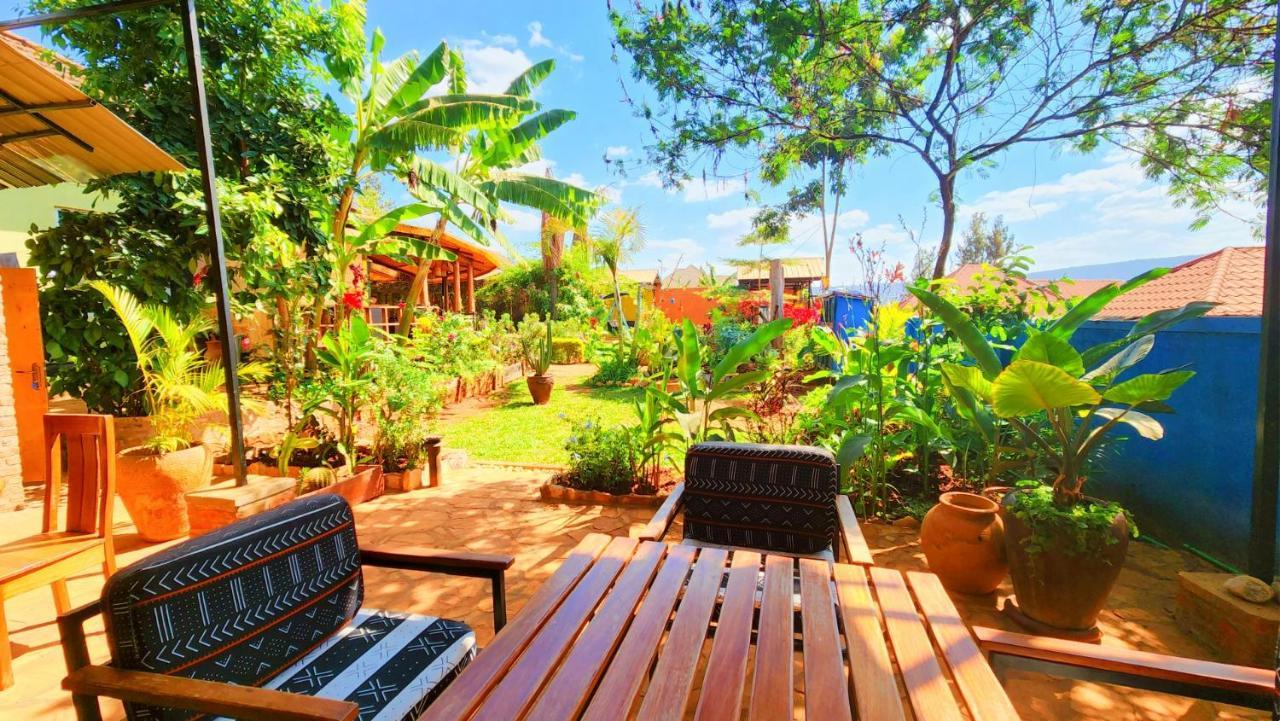 Yambi Guesthouse Kigali Bagian luar foto