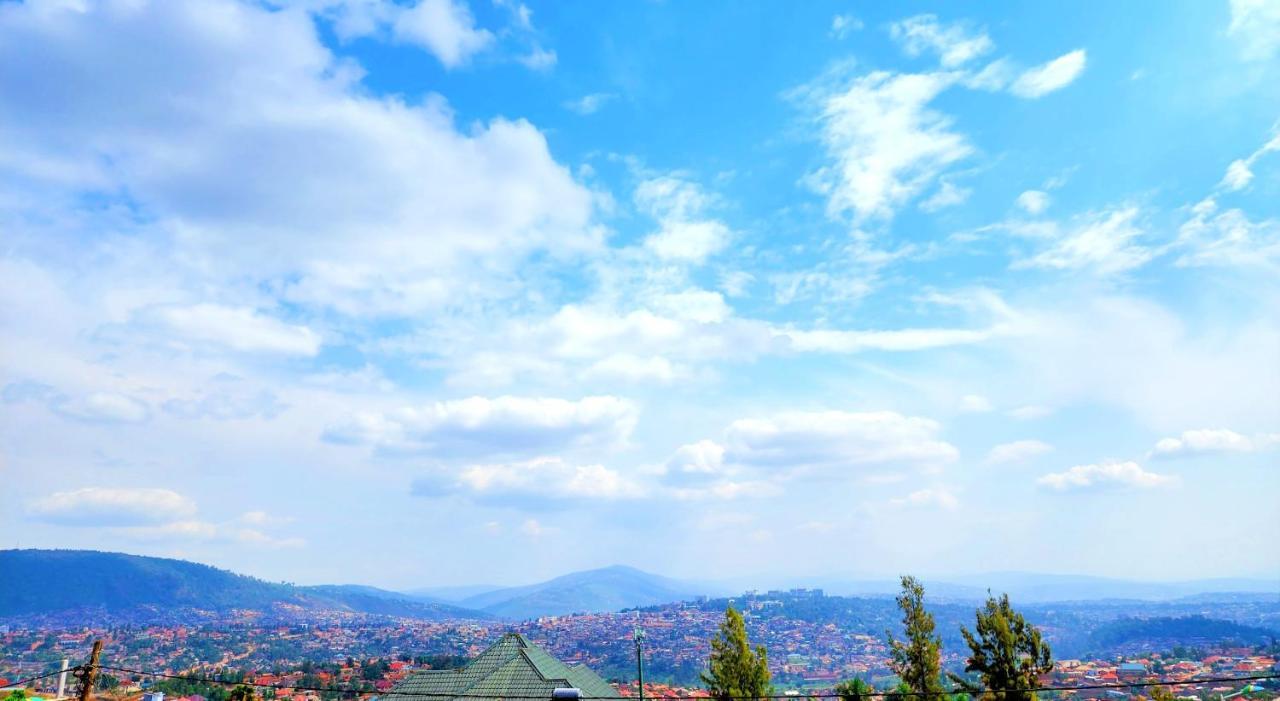 Yambi Guesthouse Kigali Bagian luar foto