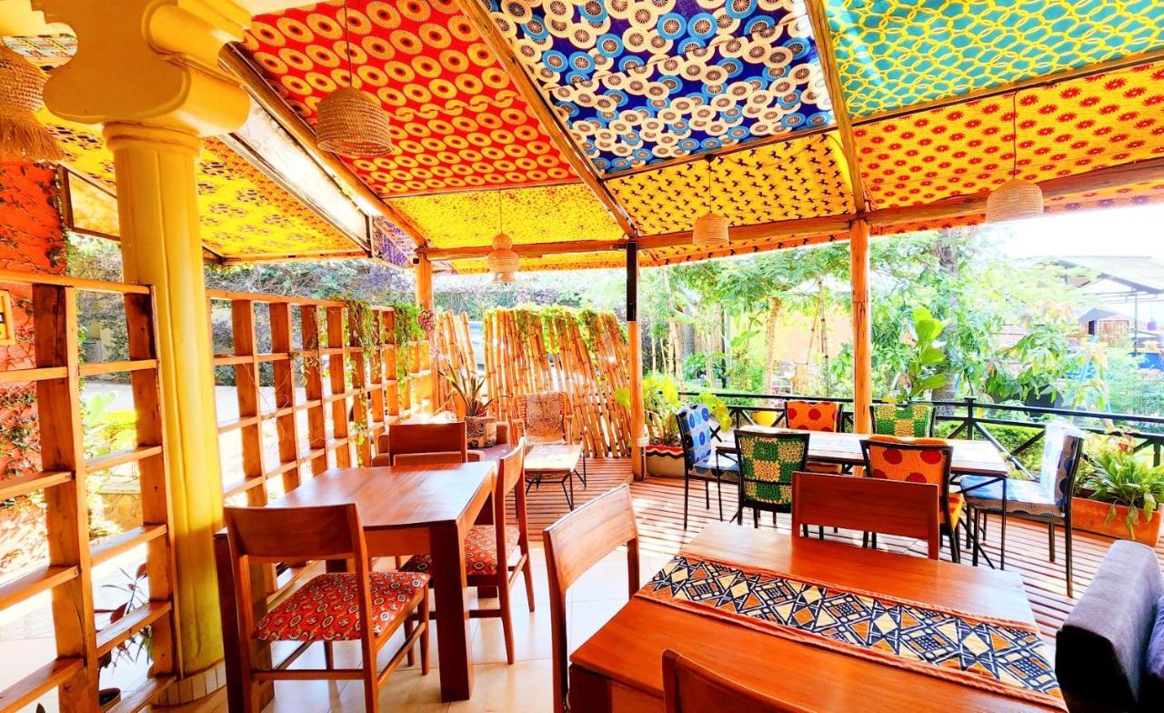 Yambi Guesthouse Kigali Bagian luar foto