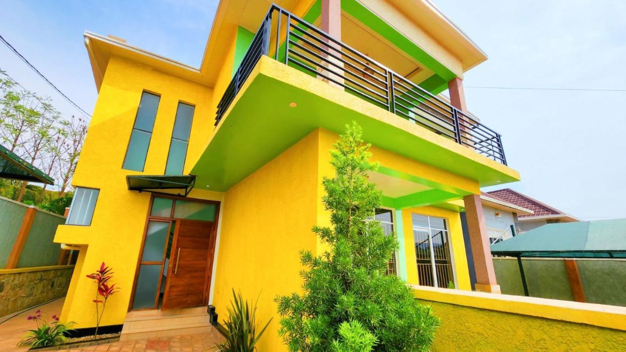Yambi Guesthouse Kigali Bagian luar foto