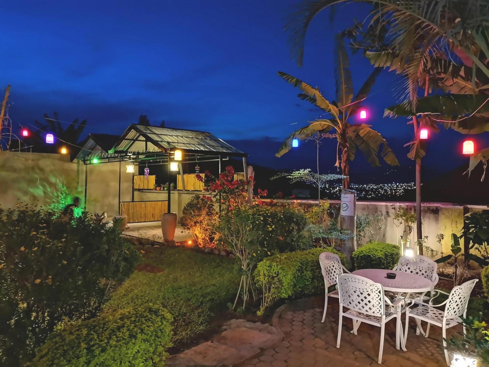 Yambi Guesthouse Kigali Bagian luar foto