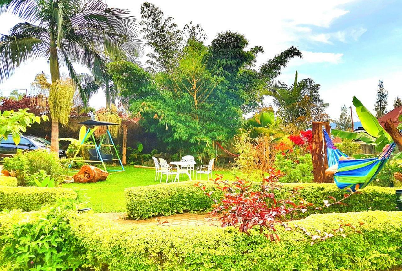 Yambi Guesthouse Kigali Bagian luar foto